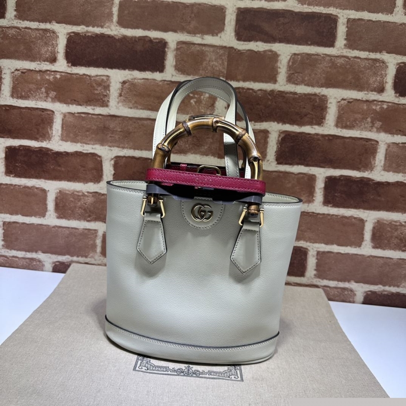 G*u*i bucket bags